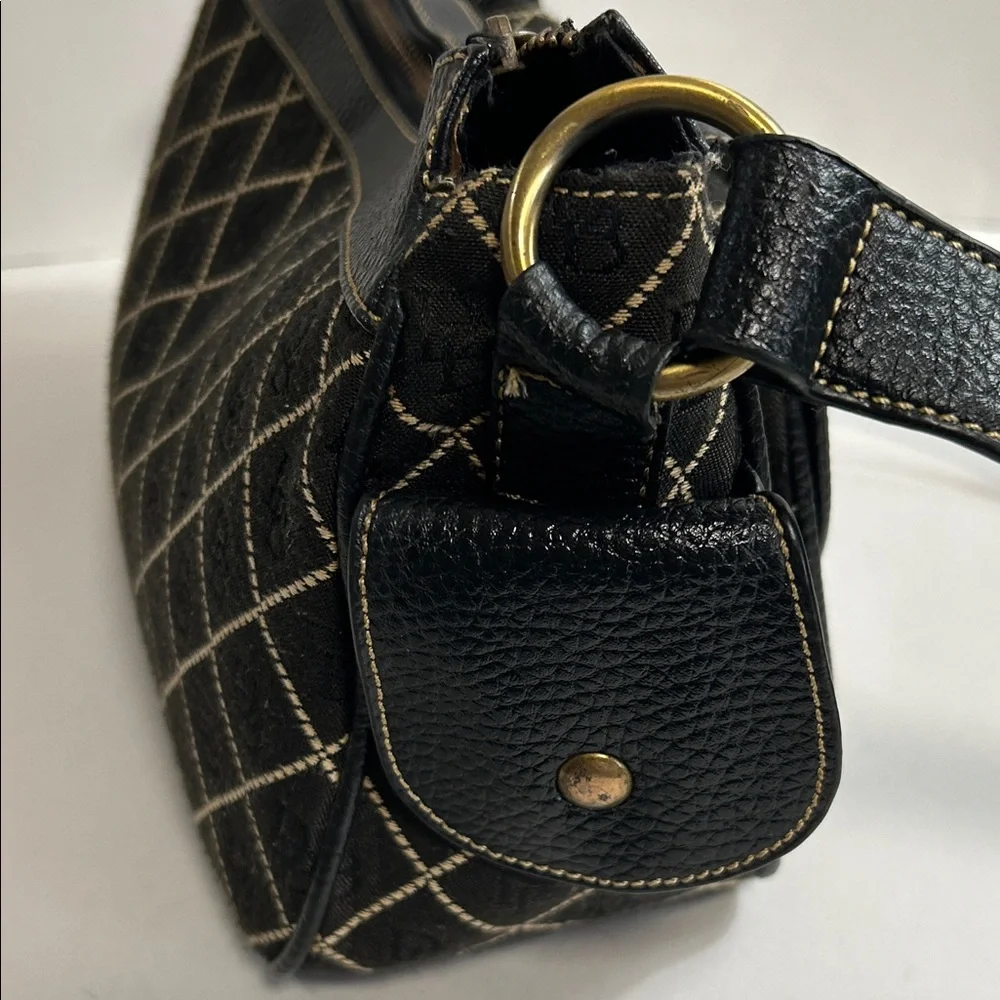 Chic Black Quilted Shoulder Bag